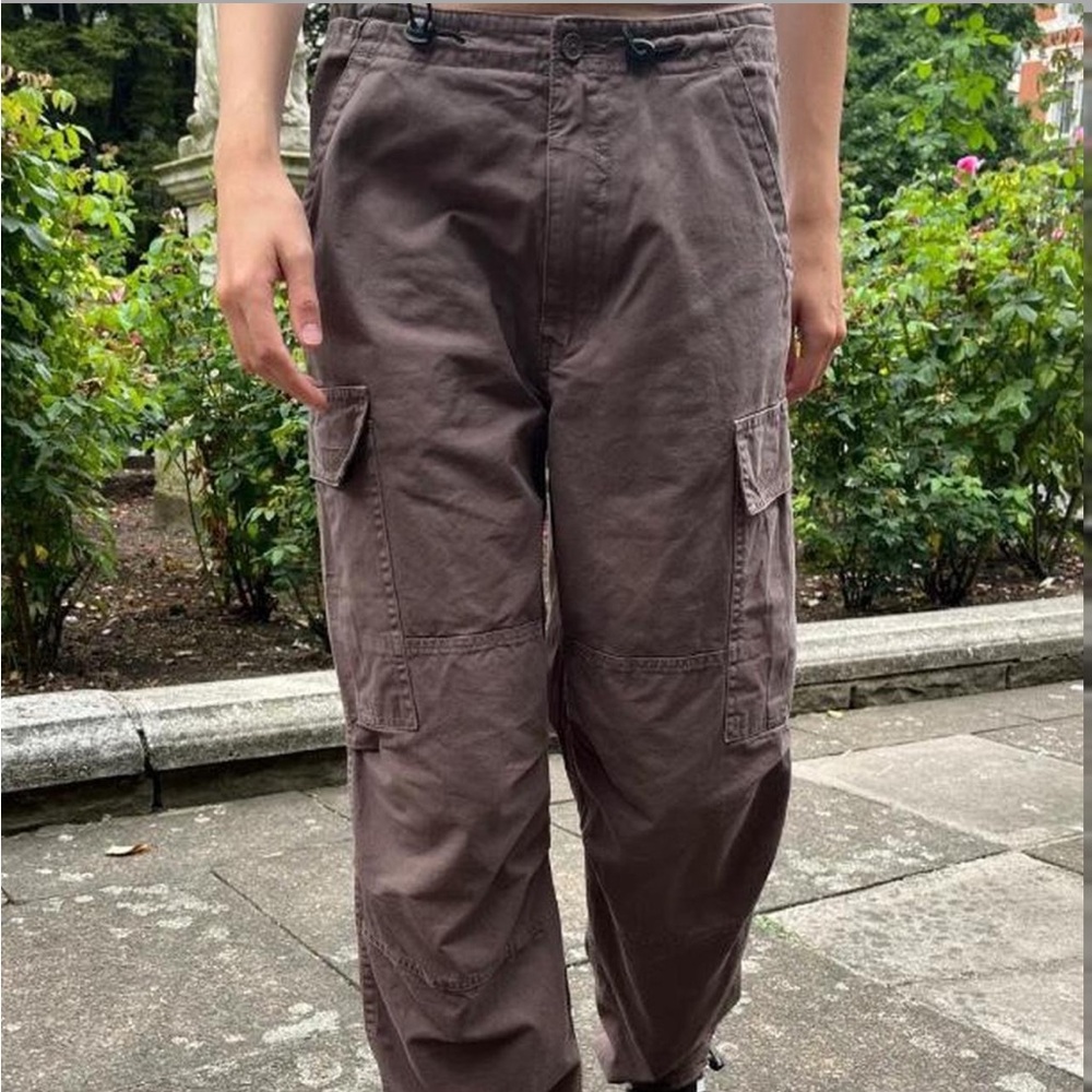 Brandy Melville Brown Cargo Pants